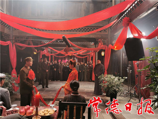 12月2日 電影《翦伯贊》市城區取景 河街上演濃濃“民國風”